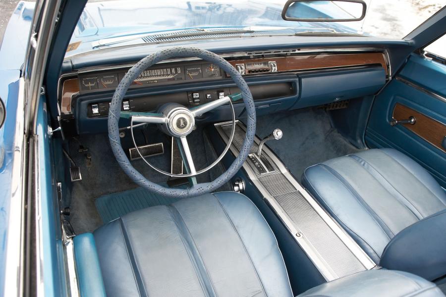  Plymouth GTX 426 Hemi Convertible 1968 года  (фото 3 из 9)